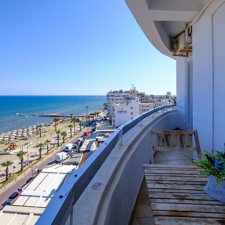 Lazuli Sea View Beachfront- Ap 61 Larnaca Exteriér fotografie